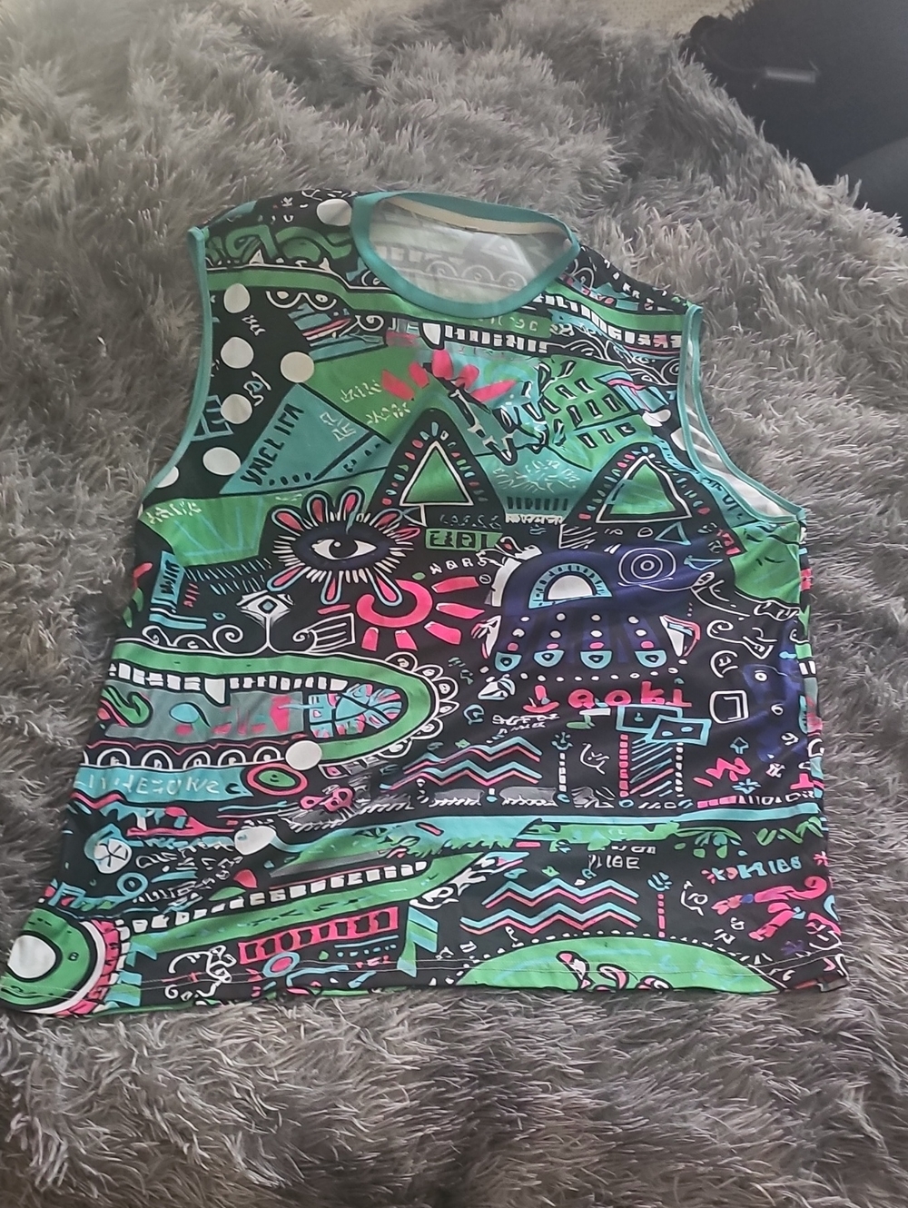 Men's Graphic Sleeveless Tank Top — Black & Green Pattern